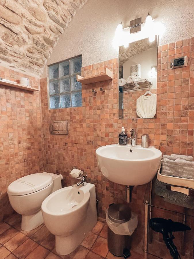 Talking Stones Bed & Breakfast Dolceacqua Luaran gambar